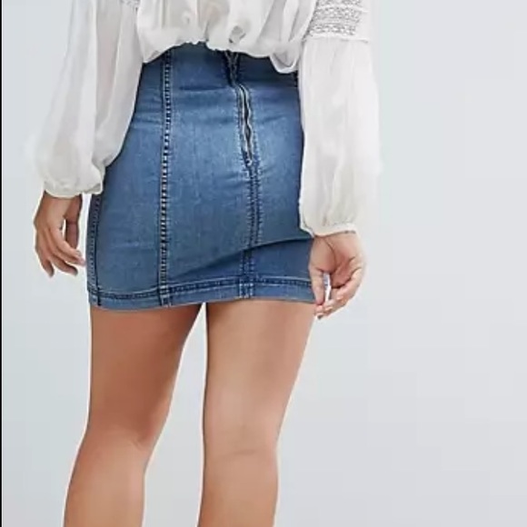 Size 4 Free People Modern Femme Denim Mini Skirt - Picture 3 of 7
